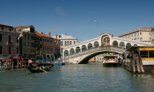 Protjerali ih iz Venecije i odrapili im 950 eura kazne jer su kuhali kavu na plinsko kuhalo