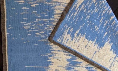 Pogledajte kakvu je dekicu ispleo otac prateći podatke o spavanju svoje bebe