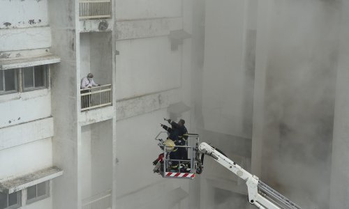 Buknuo požar u vladinoj zgradi u Mumbaiju, strahuje se da je u njoj veći broj ljudi