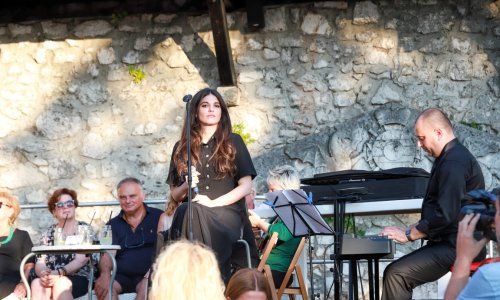 Ponovno na sceni: Sjećate li se Tine Vukov, bila je jedan od najboljih domaćih vokala, a danas je tako rijetko viđamo