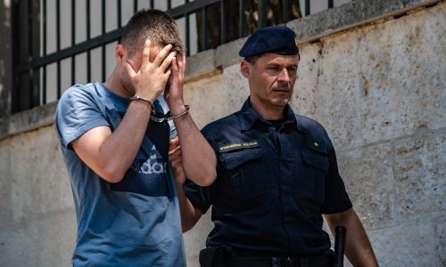 [FOTO/VIDEO] Priveden vojnik i druga dvojica nasilnika koji su premlatili starca u Puli