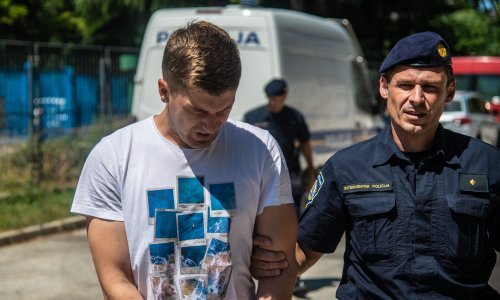 Trojcu koji je u Puli pretukao umirovljenika određen pritvor