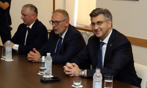 Evo što je Plenković odgovorio na pitanje kada će većina građana osjetiti 200-300 kuna više u novčaniku