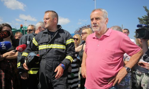 Bandić na Jakuševcu: Ne širite lažne glasine, nikome se ništa nije dogodilo! Vjetar je mogao doći i do moje zgrade