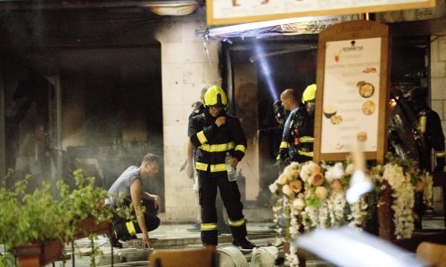 Istjecanje plina uzrok eksplozije i požara na splitskoj Pjaci