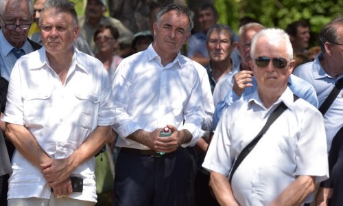 U Srbu pod jakom policijskom zaštitom obilježen dan ustanka protiv fašizma