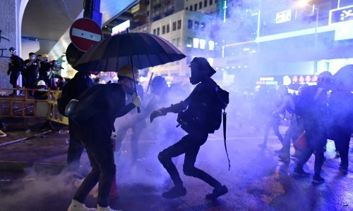 Kina upozorila prosvjednike u Hong Kongu da se 'ne igraju s vatrom'