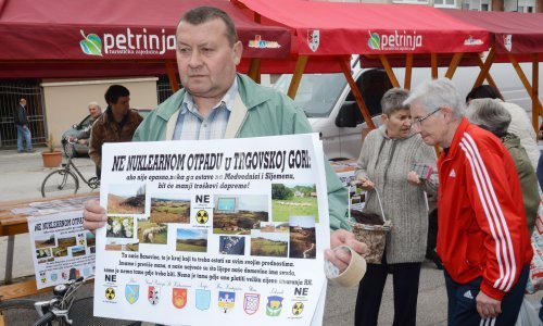 Aktivisti prosvjedovali pred hrvatskim veleposlanstvom zbog planova za Trgovsku goru