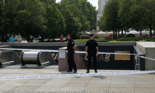 Priveden mladić zbog lažnih dojava o bombi u Importanne centru