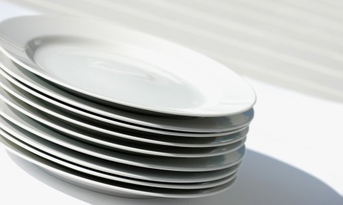 Zbog melamina s tržišta povučen set za jelo iz Kine