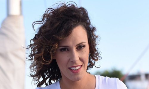 Zanimljivo modno izdanje: Natali Dizdar pokazala snalažljivost na kiši