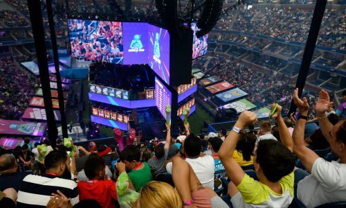 Igrao je po osam sati dnevno i izluđivao majku, a sada je je milijunaš: Uporni britanski tinejdžer rasturio je na turniru u Fortniteu