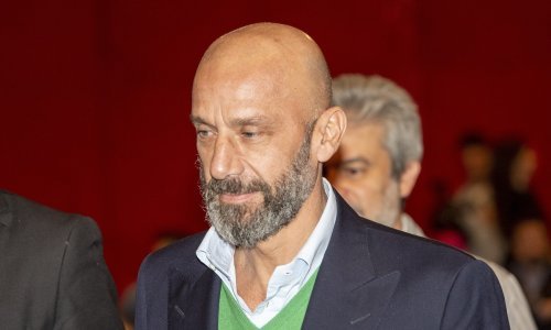 Legendarni Vialli kupio slavni talijanski klub s kojim je kao igrač umalo osvojio Kup prvaka