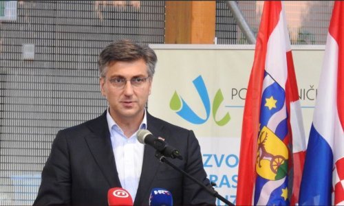 Plenković u Ljubešćici: Potpisani ugovori za infrastrukturne projekte