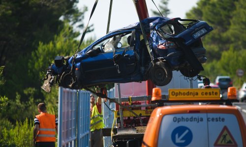 [FOTO] Teška prometna kod Zadra, jedan poginuo, dvoje ozlijeđenih