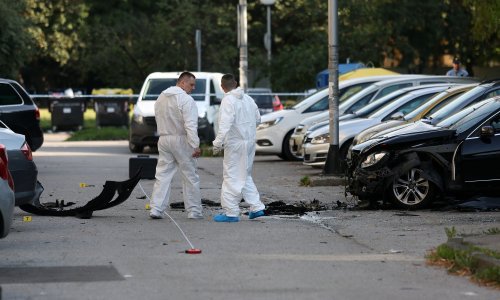 [FOTO] Eksplozija automobila probudila stanovnike Dugava