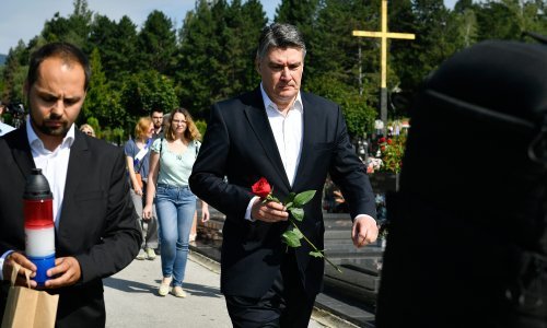[FOTO] Zoran Milanović položio vijence povodom dana Pobjede