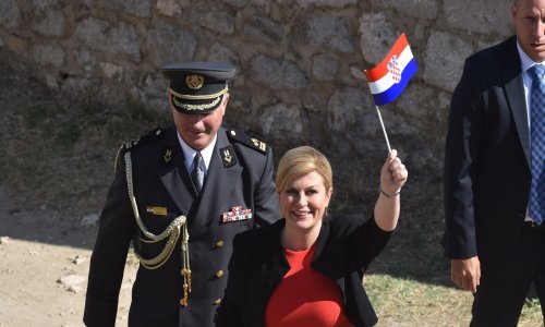 Kolindi Grabar-Kitarović pada potpora u utrci za Pantovčak, izazivači su joj sve bliže