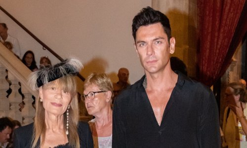 Uvijek posebna: Đurđa Tedeschi ni ljeti ne odustaje od svoje najdraže boje