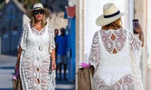 Sa skupocjenom torbicom u ruci, Iva Todorić snimala selfije po Visu