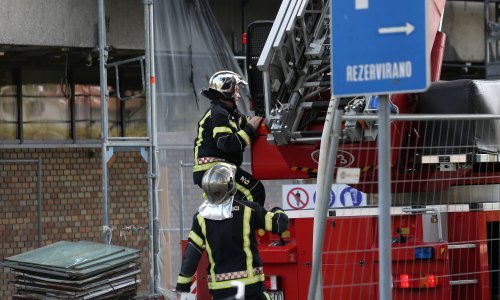 Gori stan na sedmom katu u Požegi