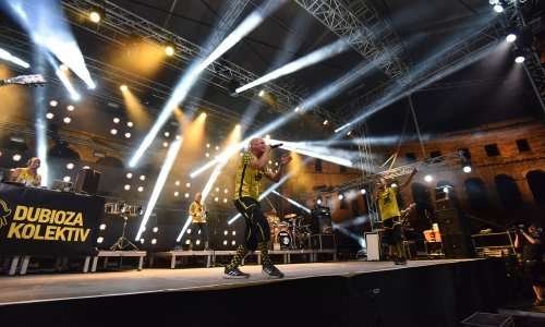 Dubioza Kolektiv u prepunoj pulskoj Areni održali još jedan koncert za pamćenje