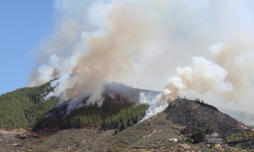 Požari bjesne u Španjolskoj i Grčkoj, s Gran Canarije evakuirali oko 1000 ljudi