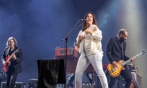 U 45. godini pjevačica Alanis Morissette rodila treće dijete