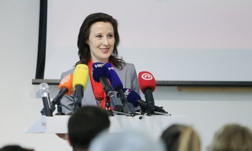 Dalija Orešković objasnila zašto je odabrala slogan 'Predsjednica bez maske'