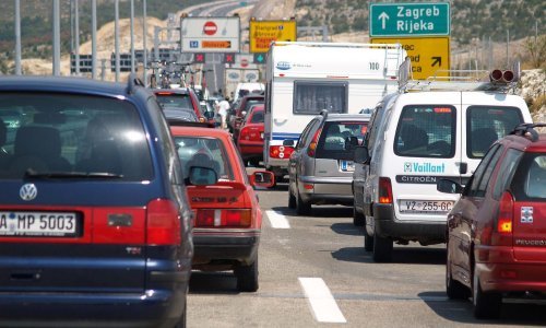 Važna obavijest HAK-a o gužvama: Idete li na put, evo gdje možete zapeti