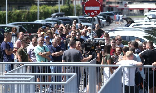 Gužva ispred Maksimira; Dinamovi navijači u lovu na ulaznice za super važnu utakmicu u Europi