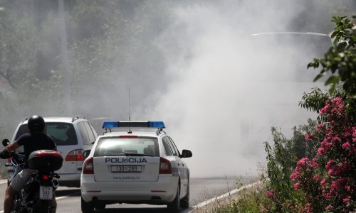 Na autocesti A1 zapalio se češki autobus s 49 putnika, stvarale se kilometarske kolone