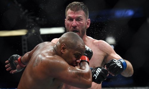 Daniel Cormier sa suzama u očima potvrdio da razmišlja o najtežoj odluci karijere