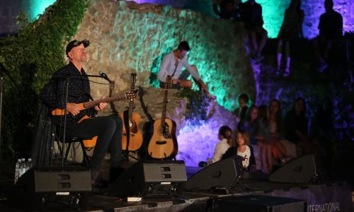 [FOTO/VIDEO] Nastupom Vlatka Stefanovskog otvoren Baška International Guitar Festival