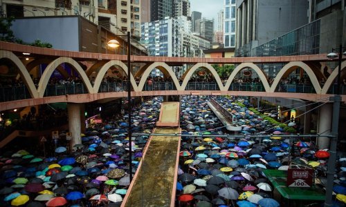 Deseci tisuća ljudi ponovno prosvjeduju u Hong Kongu