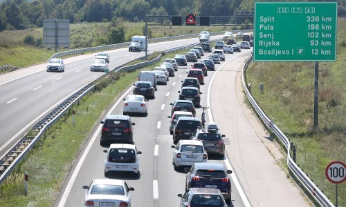 Teška nesreća na autocesti A1 kod Zadra, ozlijeđena pripadnica oružanih snaga RH
