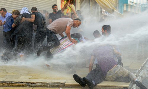 Policija vodenim topovima i palicama na prosvjednike u Turskoj