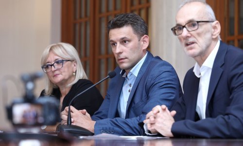 Most: U ponoć istječe rok za sazivanje izvanredne saborske sjednice o povjerenju Kujundžiću