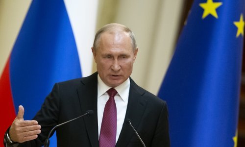 Putin odlikovao pilote koji su spustili putnički zrakoplov s pokvarenim motorima