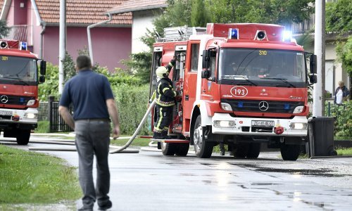 U požaru kuće u Buzinu ozlijeđene tri osobe