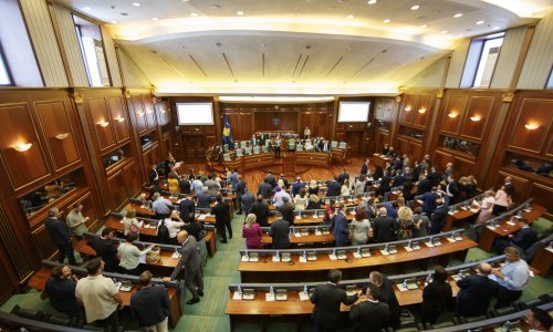 Raspuštena Skupština Kosova, izvanredni izbori početkom listopada