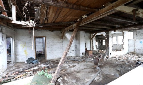 [FOTO] Stotinjak metara od Bandićeva ureda nalazi se jedna od najvećih sramota Zagreba, a predstavlja i opasnost za građane