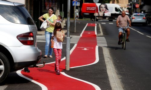 [FOTO] Oko stupa, preko parkinga pa naokolo... Biciklisti će imati dosta problema vozeći po ovoj stazi