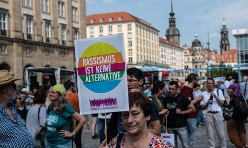 Na skupu protiv rasizma i ksenofobije u Dresdenu 20.000 ljudi