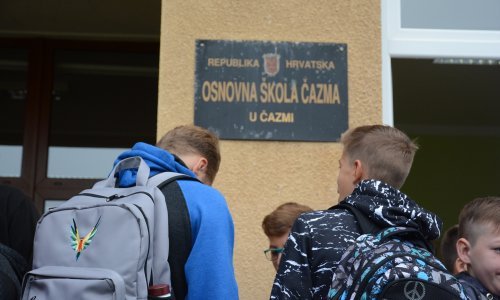 Ove godine 24 razreda prvašića manje, a sve više roditelja traži odgodu. Stručnjaci objašnjavaju zašto