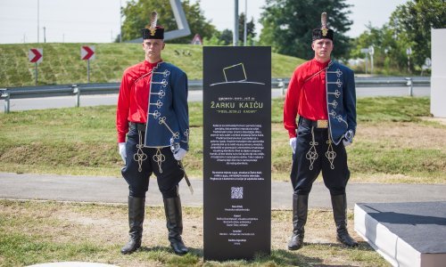 Otkriveno spomen-obilježje snimatelju HRT-a Žarku Kaiću