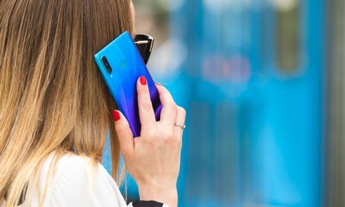 Huawei P30 lite pokazuje vam kako stvarati modne trendove, a ne ih samo pratiti