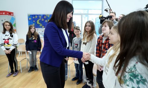 Čitatelji tportala podijeljeni oko ispričnica: jedni tvrde da su roditelji neodgovorniji od djece, drugi žale liječnike