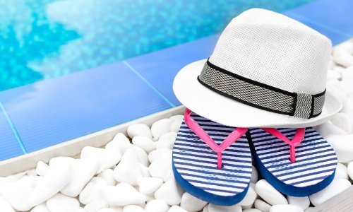 Amerikanci se žale da je toliko vruće da su im se natikače smanjile