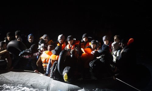 Migranti u sve većem broju pristižu u Grčku